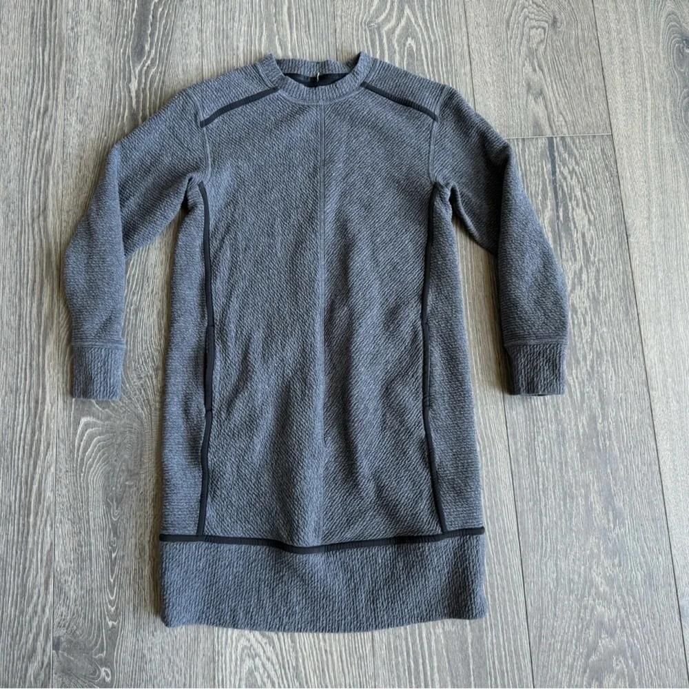 Lululemon On Repeat Dress in Heathered Core Dark Grey Size 6